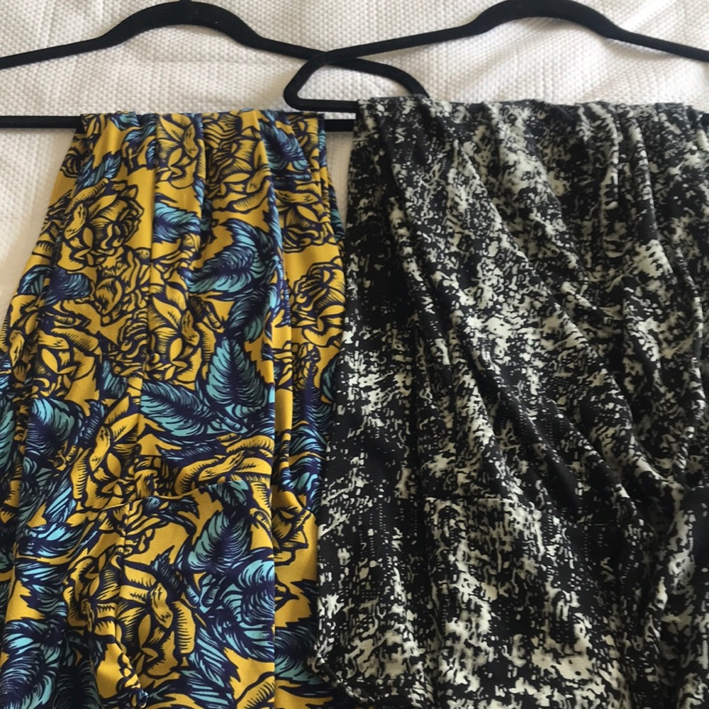 Lot of 2 xs Lularoe maxi skirts EUC